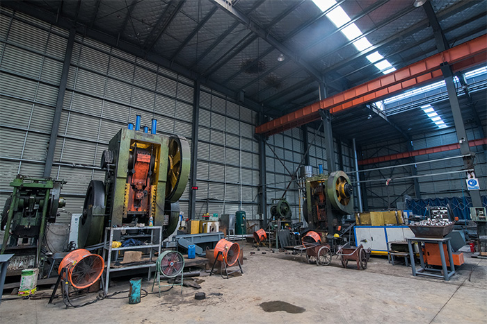 巴音郭楞网架配件-锥头加工车间